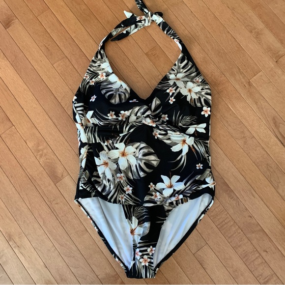 Island Waves Other - NEW! ISLAND WAVES Size 3X Underwire One Piece Floral Swimsuit